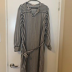 LOFT Plus BnW Striped Dress (with belt)